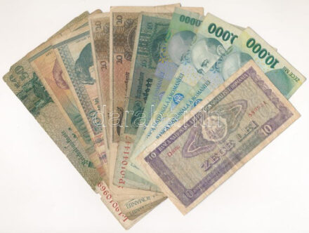 Németország / Weimari Köztársaság 1929.10M + 1929. 20M (2x) + Német Harmadik Birodalom 1933. 50M (2x) + Románia 1966. 10L + 1991. 1000L + 1992. 500L + 1999-2000. 10.000L (3x) T:III,III- közte anyaghiány, folt, szakadás, lyuk Germany /