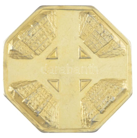 2000. 'Terézváros Millenniumi Emlékérme - Budapest' aranyozott, nyolcszögletű, kétoldalas emlékérem (39mm) T:1-