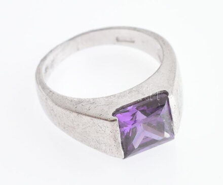 Ezüst(Ag) gyűrű kőékítéssel, jelzett, méret: 54, bruttó: 5,2 g