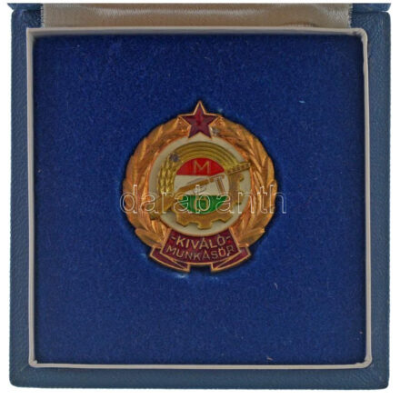 ~1965. 'Kiváló Munkásőr' zománcozott aranyozott kitüntető jelvény eredeti tokban T:2