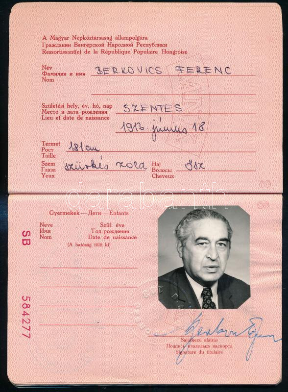cca 1975-1990 3 db Magyar Népköztársaság útlevél, egyik 1990. május. 15. keltezésű és valutalappal! - Image 3