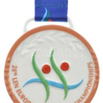 2006. 'Úszó-Európa-bajnokság' Herendi porcelán szinkronszúszó díjérem szalaggal, bronzérem (85mm) T:1-