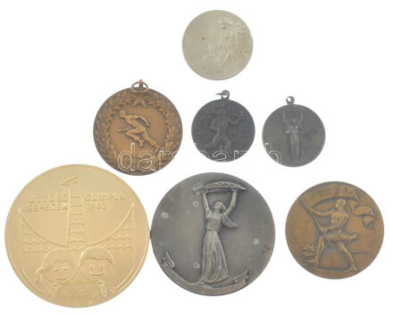 1933-1983. 7 darabos sport emlékérem és díjérem tétel (35-80mm), közte 1947. 'Magyar Athletikai Szövetség kerületi bajnoksága' kétoldalas fém emlékérem füllel (35mm) T:1-,2 patina