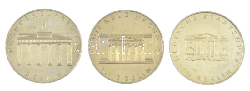 Német Demokratikus Köztársaság 1967. 'Berlin' 3xklf kétoldalas Cu-Ni emlékérme dobozban (27mm) T:1- ujjlenyomat German Democratic Republic 1967. 'Berlin' 3xdiff two sided commemorative medallions in case (27m) T:AU fingeprint