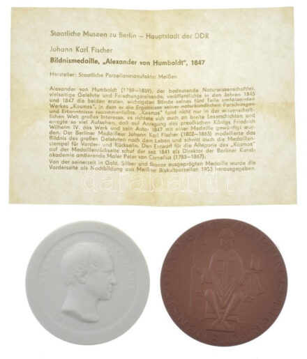 Német Demokratikus Köztársaság 1976. 'Martin meisseni püsök pecsétje' jelzett meisseni porcelán érem eredeti papír csomagolásban (66mm) + 1985. 'Alexander von Humboldt' jelzett meisseni porcelán érem ismertetővel (64mm) T:1 Germany