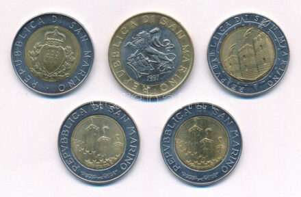 San Marino 1987-1993. 500L (4x) + 1997. 1000L, közte 'A San Marinói pénzverői sorozat újraindításának 15. évfordulója', 'Kolombusz' T:1-,2 patina San Marino 1987-1993. 500 Lire (4x) + 1997. 1000 Lire, within '15th Anniversary of
