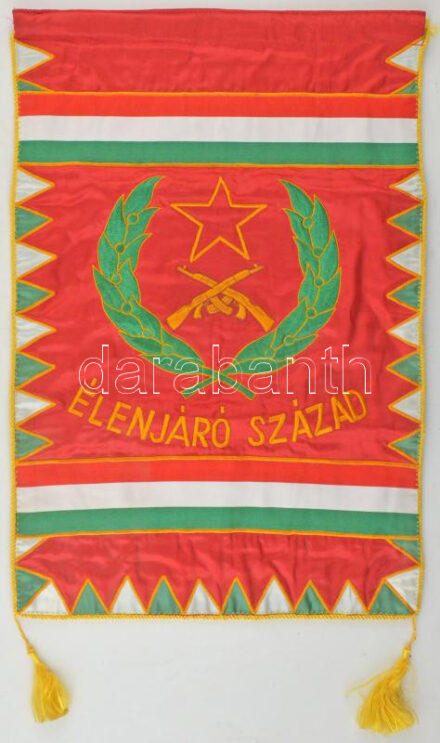 ~1975-1980. 'Ezüstkoszorús Élenjáró Szakaszparancsnok' műgyantás kitüntető jelvény (40x32mm) + Élenjáró szakaszparancsnok 1' + 'Élenjáró rajparancsnok 1' + 'Élenjáró katona 1' műgyantás bronz kitüntető jelvények (41x28mm) +