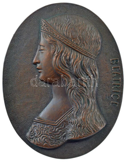 DN 'Beatrice' egyoldalas bronzozott fém emlékplakett akasztóval, (114x90mm) T:1- hátoldal karcos ND 'Beatrice' one-sided bronzed metal commemorative plaque with hanger (114x90mm) C:AU reverse side scratched