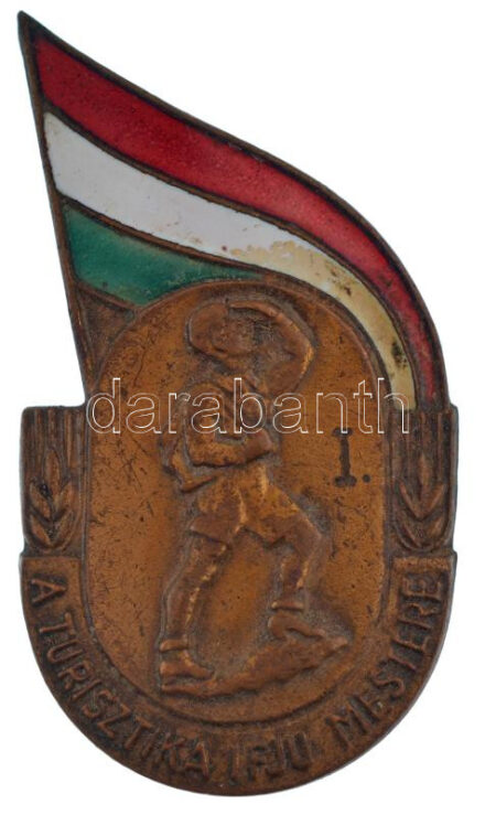 ~1950-1960. 'A turisztika ifjú mestere I.' zománcozott bronz jelvény (50x28mm) T:2