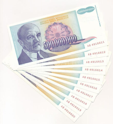 Jugoszlávia 1993. 500.000.000D (10x) sorszámkövetők 'AB 4916611 - AB 4916620' T:I- Yugoslavia 1993. 500.000.000 Dinara (10x) consecutive serials 'AB 4916611 - AB 4916620' C:AU Krause P#134