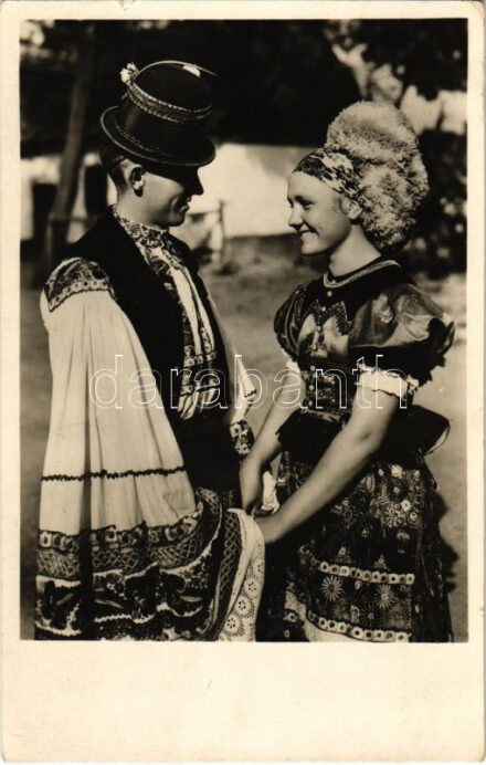1935 Mezőkövesdi népviselet / Hungarian folklore