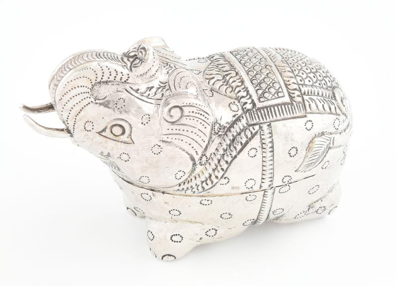 Ezüst (Ag) szerencse elefánt dobozka, jelzett, nettó: 51,55g, 9x4x6cm