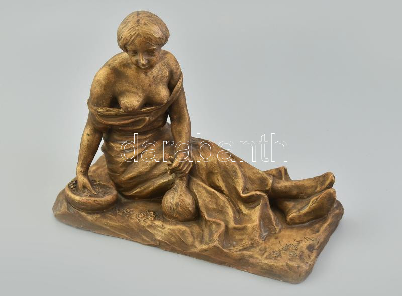 Sződy Szilárd (1878-1939): Libatömő. Égetett agyag, jelzett, kis kopásokkal, m: 25 cm