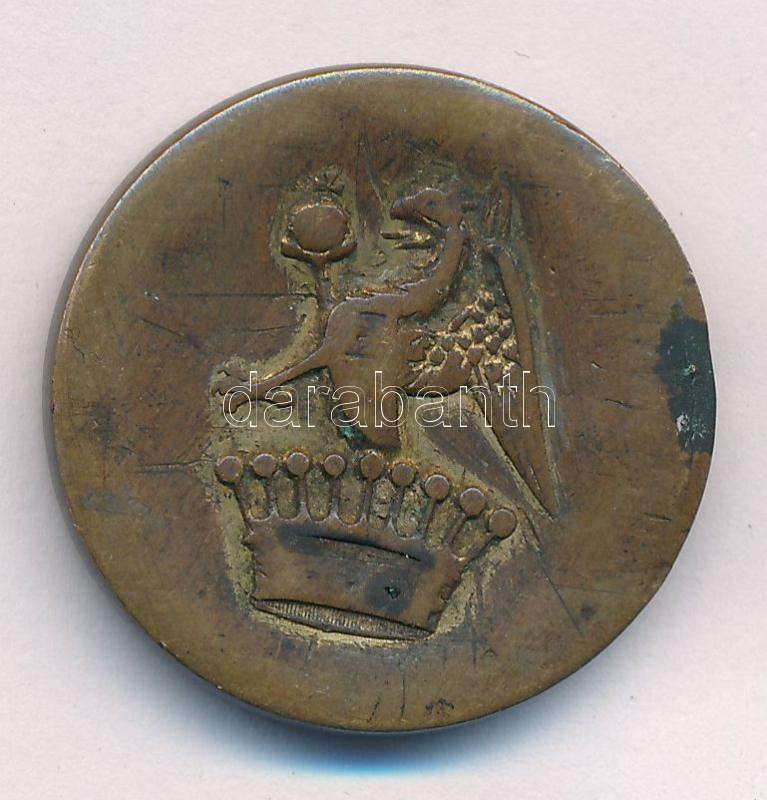 Ausztria 'Császári és Udvari Beszállító' Cu-Zn kabátgomb (29mm) T:2- letört fül Austria 'K. K. (Kaiserlicher und Königlicher) Hoflieferanten' Cu-Zn coat button C:VF missing ear - Image 2