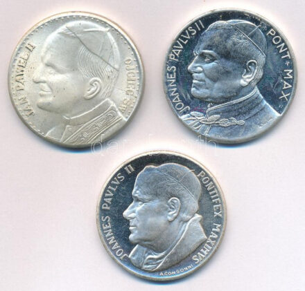 Vatikán DN 'II. János Pál pápa' kétoldalas, ezüstözött fém emlékérem (3xklf) T:1-,2 Vatican ND 'Pope John Paul II' two-sided, silver plated metal medallion (3xdiff) C:AU,XF
