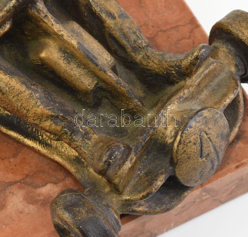 Jelzés nélkül: Gokart. Bronzírozott, műgyanta, vörös márványtalapzaton, m: 21 cm - Image 3