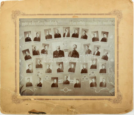 1908 A győri m. kir. állami főreáliskola 1907-1908 évben érettségi vizsgálatot tett tanulói, nagyméretű, szecessziós tablófotó, Fodor Vilmos győri műterméből, erősen sérült, ragasztott kartonon, 30x24,5 cm