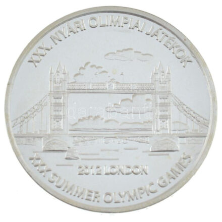 2012. 'XXX. Nyári Olimpiai Játékok 2012 London / Magyar Csapat' kétoldalas, jelzetlen Ag részvételi emlékérem dísztokban (42,5mm) T:2 karc, patina