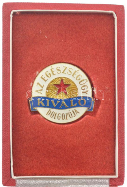 1957. 'Az Egészségügy Kiváló Dolgozója' műgyantás fém jelvény eredeti dísztokban (30x32mm) T:2