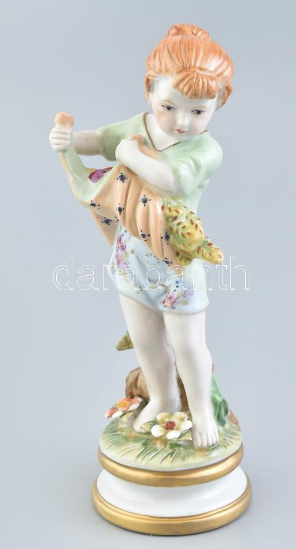 Meissen jelzéssel lányka bőségszaruval. Kézzel festett porcelán, jelzett, kis lepattanással, m: 24 cm m: 24 cm