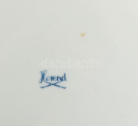 Herendi zöld virágmintás lapostányér, jelzett, kis kopásokkal, d: 25,5 cm