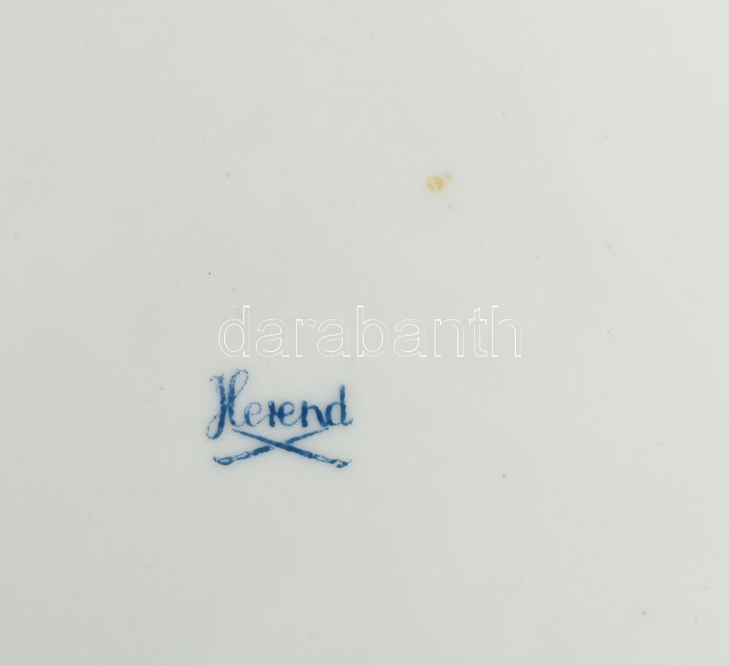 Herendi zöld virágmintás lapostányér, jelzett, kis kopásokkal, d: 25,5 cm