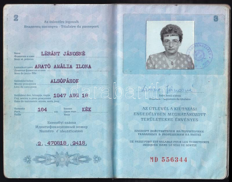 cca 1960-2000 össz. 6 db okmány: 1988 Fényképes világútlevél és továbbképzési bizonyítvány, 1965-1991 munkakönyv, stb. - Image 3