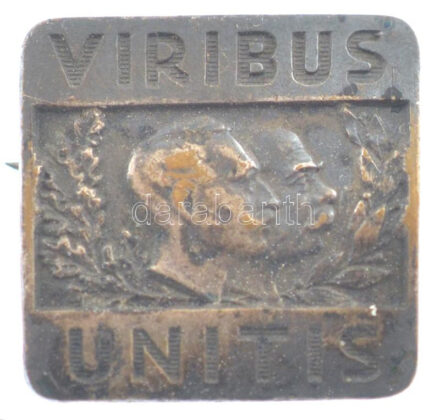 1914-1918. 'Viribus Unitis' bronz kitűző 'GESETZE A.M.S. GESCH.' gyártói jelzéssel (18x18mm) T:2 kis hajlás 1914-1918. 'Viribus Unitis' bronze badge with 'GESETZE A.M.S. GESCH.' manufacturer's mark (18x18mm) C:XF small bend