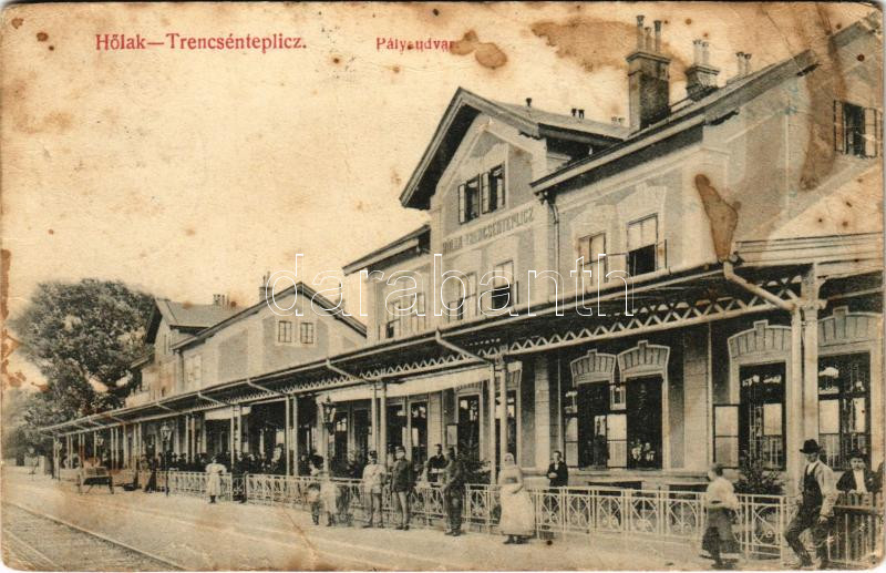 1931 Hőlak-Trencsénteplic, Hőlak, Trencsén-Tepla, Trencianske Teplá, Trencianska Teplá-Teplice; pályaudvar, vasútállomás. Dallmann Ferenc kiadása / railway station (ázott / wet damage)