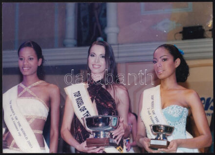 Kanyó Béla 2 db. szépségverseny jelzett fénykép 24x16 cm