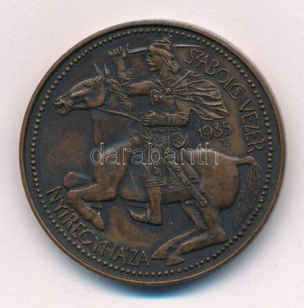 Tóth Sándor (1933-2019) 1985. 'Szabolcs vezér - Nyíregyháza' kétoldalas bronz emlékérem (42,5mm) T:1 Adamo NH1