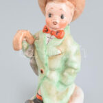 Iparművészeti kerámia figura, lepattanásokkal, jelzett, m: 14 cm