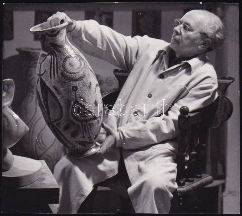 Gádor István keramikus, kiváló művész sajtófotó 1975 10x9 cm