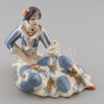 Kártyavető cigány lány, orosz porcelán, jelzett, kézzel festett hibátlan, m: 16cm