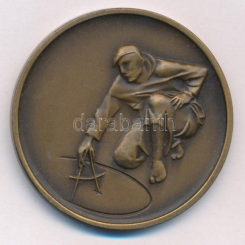 DN 'UNIVERSITAS SCIENTIARIUM BUDAPESTINENSIS DE ROLANDO EÖTVÖS NOMINATA' kétoldalas bronz emlékérem (42mm) T:1- - Image 2