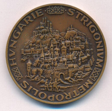 Peternák Gusztáv (1928-) 1988. 'MÉE Budapest / Hungarie Strigonium Metropolis (Esztergom)' bronz emlékérem 'Magyar Éremgyűjtők Egyesülete Budapest' peremirattal (42,5mm) T:1-