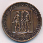 Bartos Endre (1930-) 1986. 'MÉE Baja - I. Lipót - III. Károly / Baja Mezőváros' bronz emlékérem (42,5mm) T:1 Adamo BA1 - Image 2