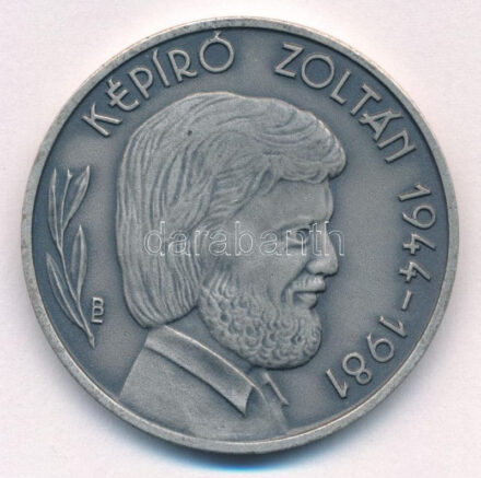 Bogár Lívia (1957- ) 1984. 'Képíró Zoltán / Művészünk emlékére Keszthelyi Éremgyűjtők Csoportja' ezüstpatinázott bronz emlékérem (42,5mm) T:1-