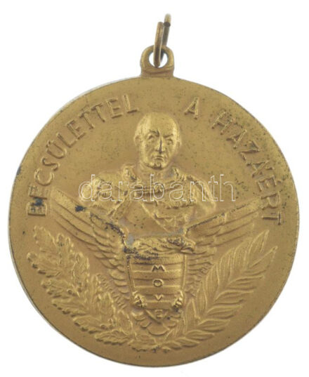 1936. 'Becsülettel a Hazáért - MOVE (Magyar Országos Véderő Egylet) / Vitéz Gömbös Gyula Emlékérem' aranyozott bronz emlékérem mellszalag nélkül, 'LUDVIG BP' gyártói jelzéssel, hátoldalon 'I 1941' felirattal, Szign.: Maklári