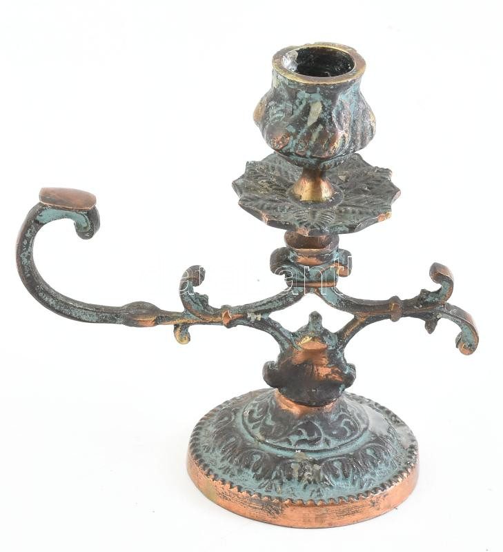 Bronz éjszakai gyertyatartó, kopásokkal, m: 14 cm