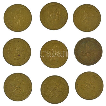 Kanada DN 8db-os emlékérem tétel tartományi címerekről hivatalos tartományi virágairól (31mm) T:1- patina, közte ph Canada ND 8pcs of commemorative medallions of provinces and official provincial flowers (31mm) C:AU patina, within edge