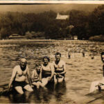 1941 Szováta-fürdő, Baile Sovata; fürdőzés a tóban / bathing in the lake. photo (EK)