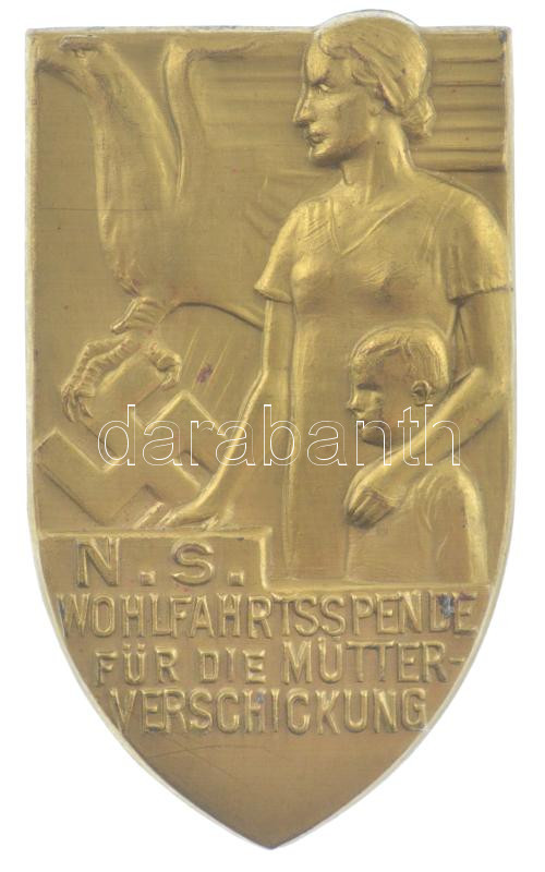Német Harmadik birodalom ~1940. 'Jótékonysági adomány a dolgozó anyáknak' bronzlemez kitűző (40x25mm) T:1- German Third Empire ~1940. 'Charitable donation to working mothers' bronze plate badge (40x25mm) C:AU