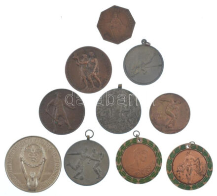 10 darabos sport emlékérem és díjérem tétel, közte ~1920-1930. 'Ép ész edzett testben él' kétoldalas bronz díjérem (36mm) T:1--2-