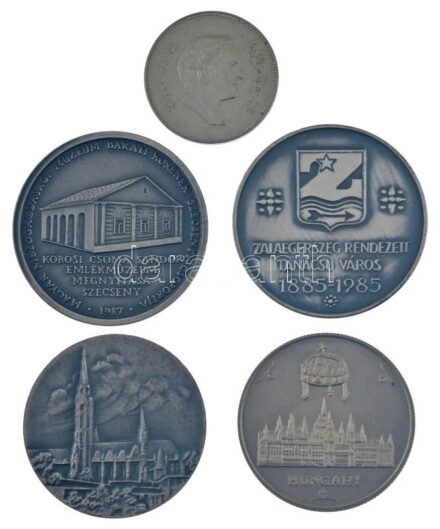 Szabolcs Péter (1942-) 1984. 'MÉE Zala megyei szervezete - Zalaegerszeg / Zalaegerszeg rendezett tanácsú város 1885-1985' ezüstpatinázott emlékérem (42,5mm) + Bognár György (1944-) 1987. 'Kőrösi Csoma Sándor 1784-1842 / Magyar