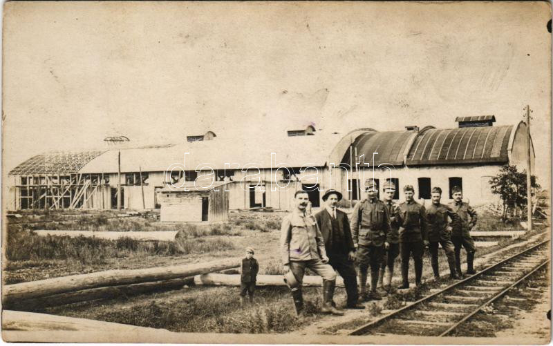 Első világháborús osztrák-magyar katonák vasút mellett / WWI K.u.k. military, soldiers by the railway tracks. photo
