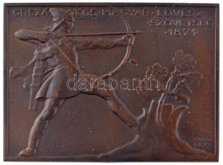 Berán Lajos (1882-1943) 1935. 'Országos Magyar Lövész Szövetség 1871' bronz emlékplakett, hátoldalán 'Országos Bajnoki Céllövő Versenyek Budapest 1935.VIII.9-17.' gravírozással és 'BERÁN N.' gyártói jelzéssel (70x50mm) T:2 ü.