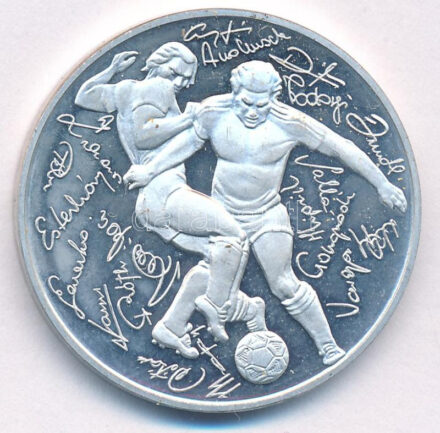 Bognár György (1944-) 1986. 'Labdarúgó Világbajnokság Mexikó' Al emlékérem (32mm) T:PP