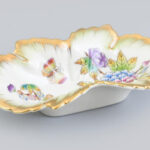 Herendi porcelán Viktória mintás leveles tálka, kézzel festett, jelzett, hibátlan, 15×8,5 cm