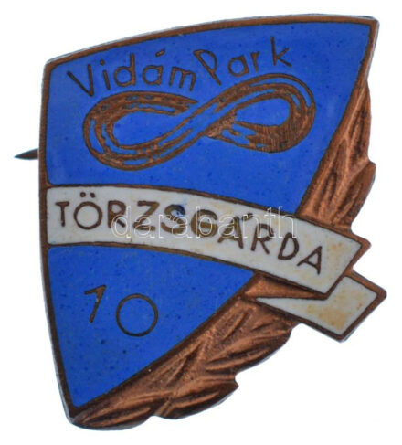~1970-1980. 'Vidámpark Törzsgárda' zománcozott kitüntető jelvény 10 év után (23x20mm) T:1-
